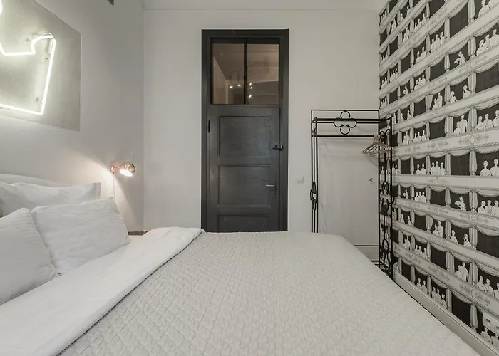 Hello Warsaw I Stunning Apartment Above The Theater